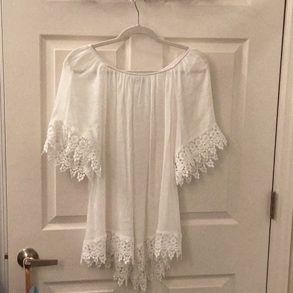 Off shoulder lace top